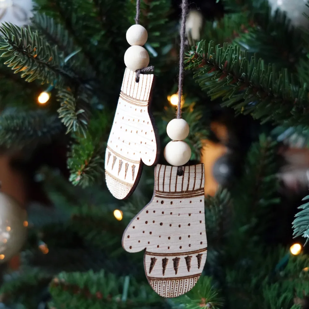 Wooden Mittens Ornament – Cozy Winter Decor with Beads