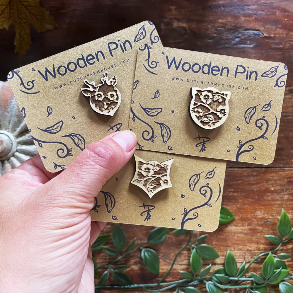 pins 1 Wooden Pin - Deer