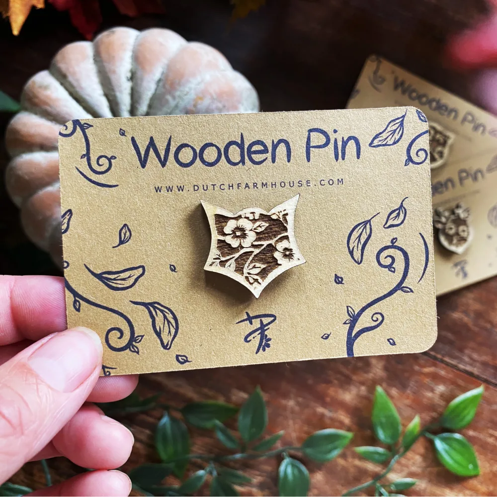 pins 4 Wooden Pin - Deer